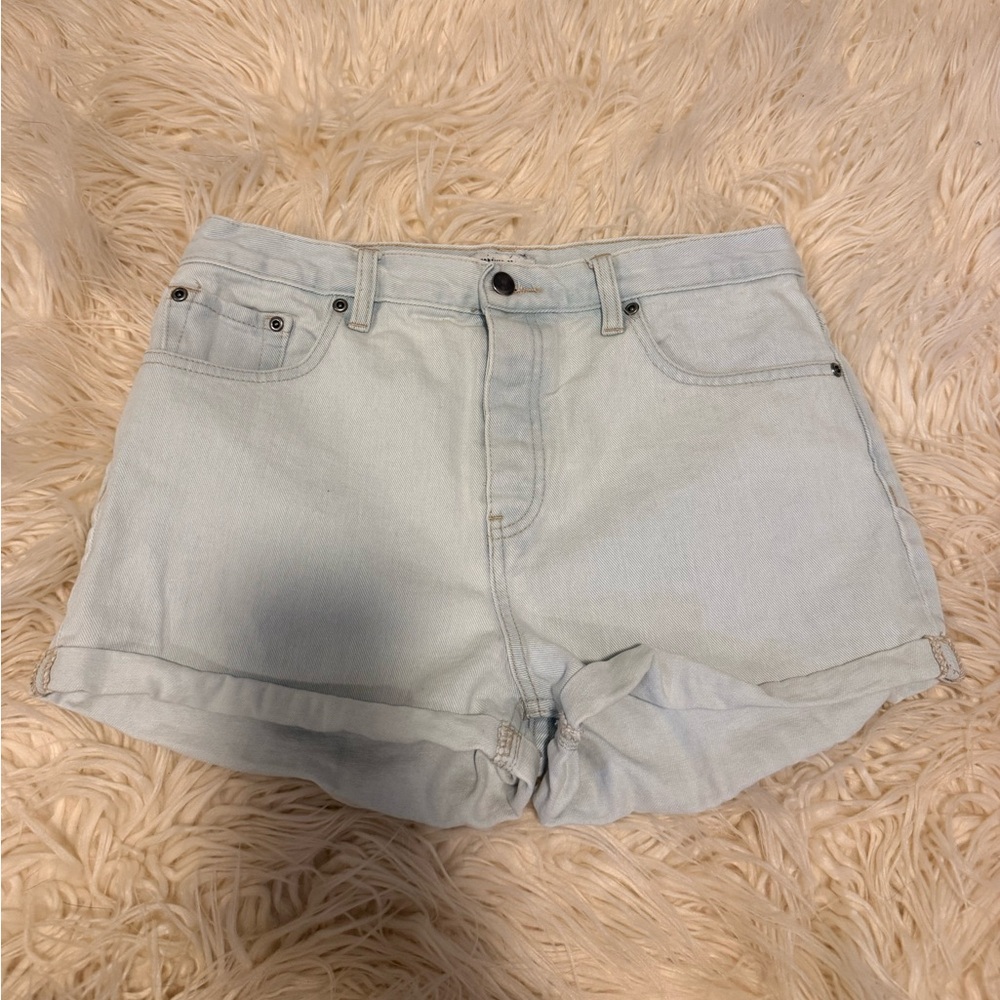 Forever 21 light wash denim shorts size 28/6